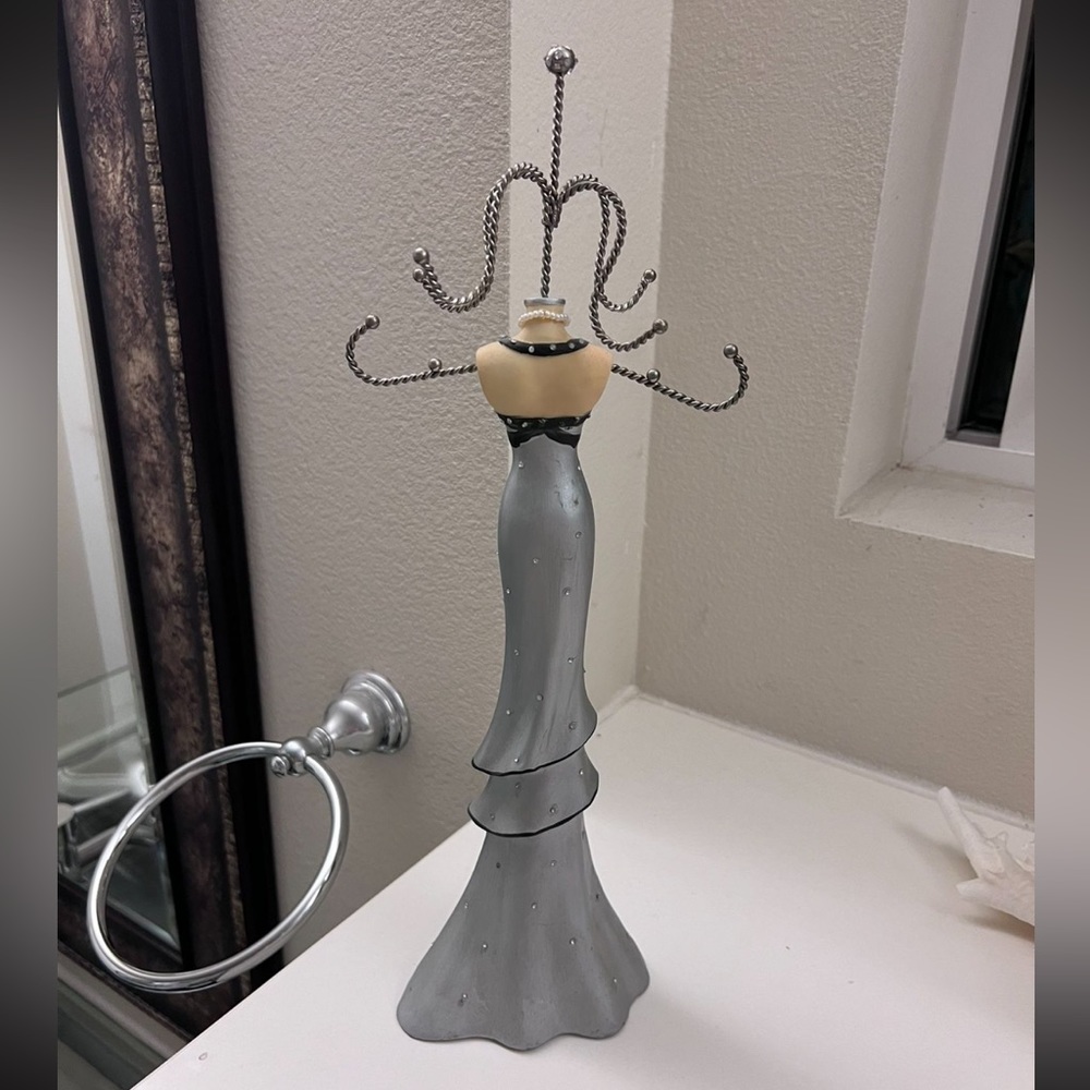 Necklace holder stand - Picture 4 of 5